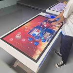 展廳中實現桌面物體識別的多媒體互動是什么？