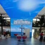 折幕投影裝置究竟有何特點(diǎn)？為何它能成為展覽多媒體的熱門(mén)選擇？