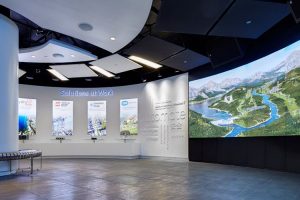 設(shè)計(jì)科技企業(yè)展廳時(shí)，有哪些步驟來確保數(shù)字交互的成功實(shí)現(xiàn)？